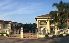 The House Of The Rising Sun Guest House Scottburgh South Africa